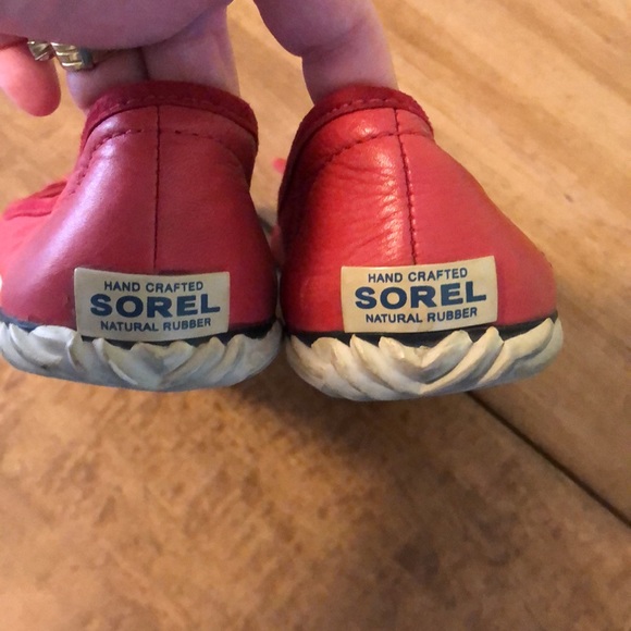Red Sorel Leather Flats - Picture 7 of 8